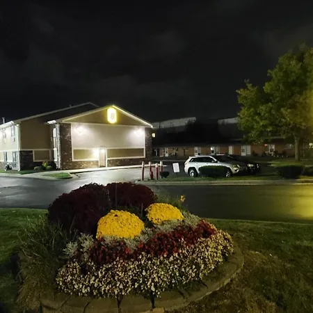Hotel Super 8 By Wyndham Sterling Heights/Detroit Area Exterior foto