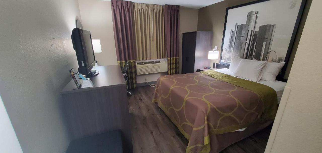 Hotel Super 8 By Wyndham Sterling Heights/detroit Area 2*