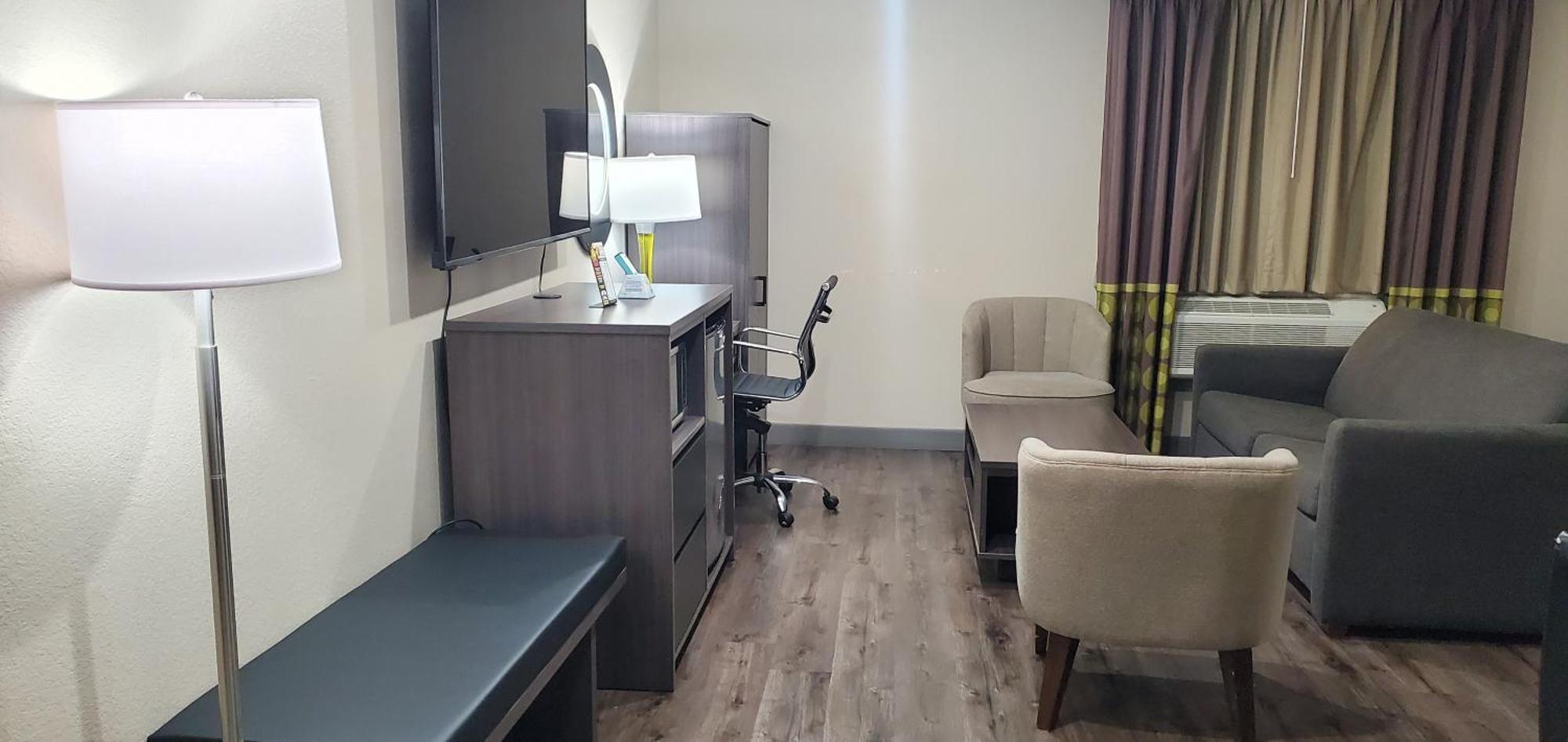 Super 8 By Wyndham Sterling Heights/detroit Area 2*