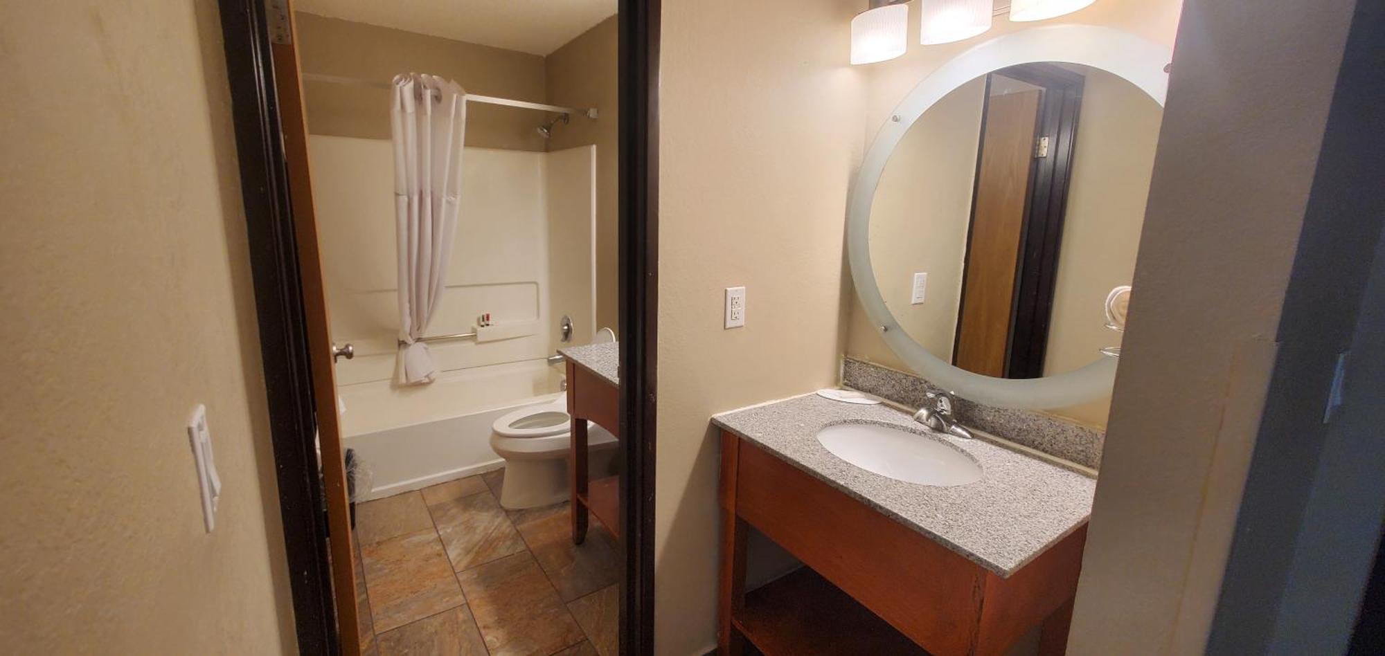 Hotel Super 8 By Wyndham Sterling Heights/detroit Area