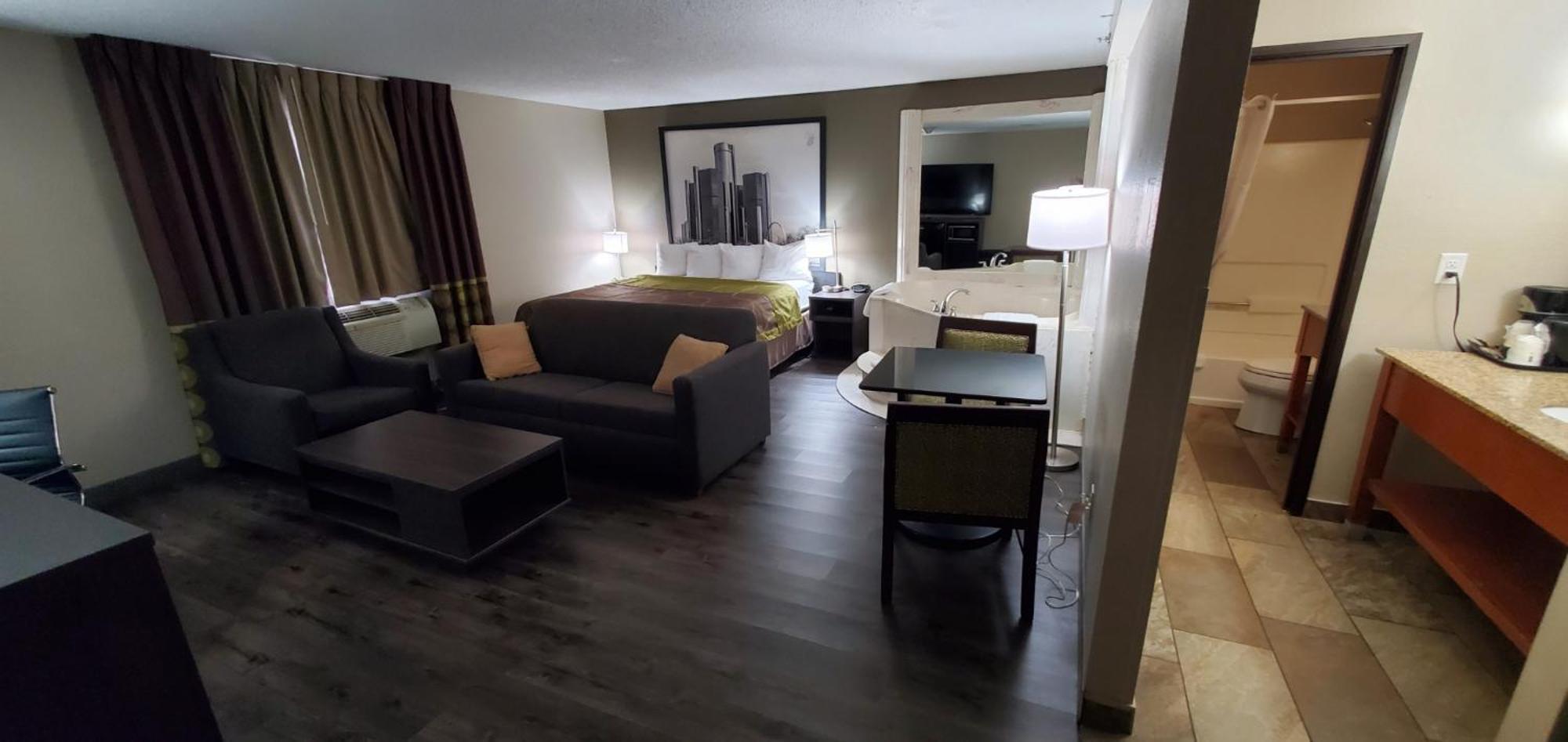 Hotel Super 8 By Wyndham Sterling Heights/detroit Area 2*
