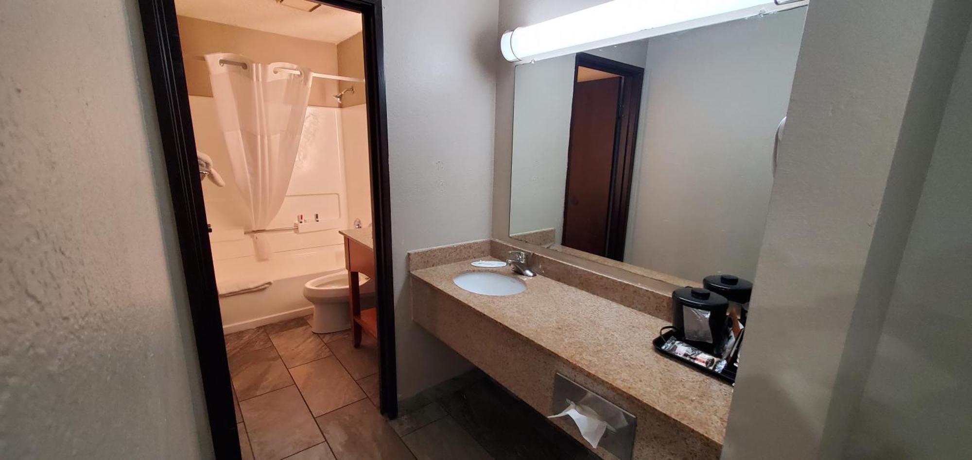 Hotel Super 8 By Wyndham Sterling Heights/detroit Area Sterling Heights